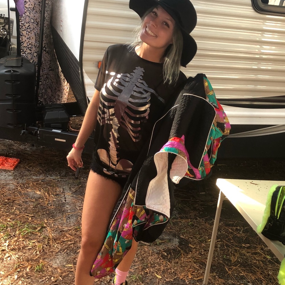 Mesh skeleton top